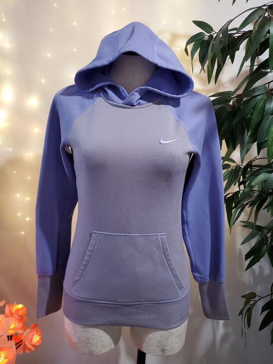 Nike Tops - Nike Therma-Fit Fleece Lined Hoodie Women's Size XS Embroidered Logo Purple